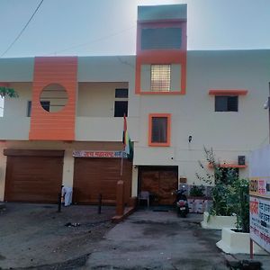 Spot On Mahaveer Guest House And Warehouse Dhūlia Exterior photo