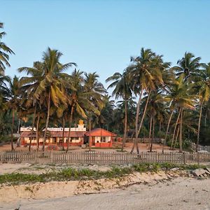 Blueescape Villa By Stayjade 2Bhk Beach Udupi Kota  Exterior photo