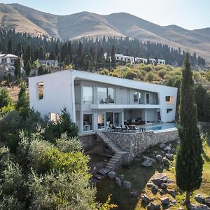 The White Villa Shirokë Exterior photo