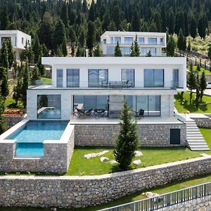 The Luxury Villa Shirokë Exterior photo