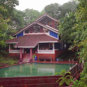 Mae Terra - 4Bhk Villa With Infinity Pool On Chorao Island Goa Velha Exterior photo