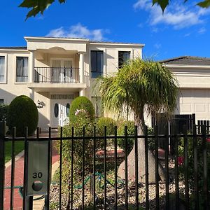 Happy Post - New Apartamento Taylors Lakes Exterior photo