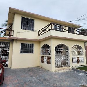 11Onessex2 In The Heart Of Kingston Jamaica Apartamento Exterior photo