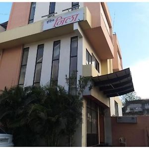 Hotel Nila Solāpur Exterior photo