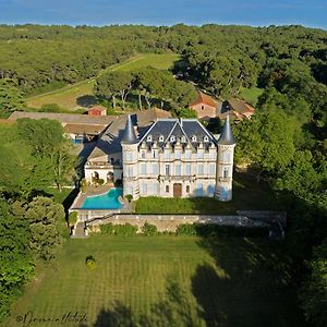 Château Saint Martin de Graves Hotel Aumes Exterior photo