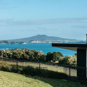 Tradewinds Waiheke Vila Surfdale Exterior photo