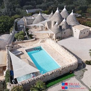 Trulli Tesoro Acomodação com café da manhã Cisternino Exterior photo