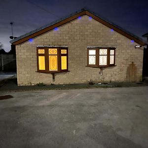 High Street Lodge Clowne Exterior photo