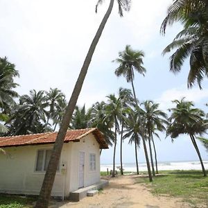 Gb Beach House Vila Udupi Exterior photo