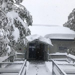 Schuss Alpine Club, Falls Creek Aparthotel Exterior photo