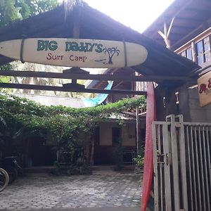 Big Daddy'S Surfcamp Apartamento Pasanggaran Exterior photo