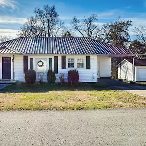 Cozy Shelbyville Home Near Hiking And Distilleries! Exterior photo