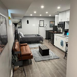 Urban Retreat Basement Studio Only Two Blocks From Metro! Off Street Parking! Apartamento Distrito de Colúmbia Exterior photo