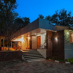 Stayvista At Golden Crest - Pet Friendly Villa With Breakfast Maiçor Exterior photo