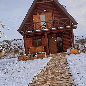 Log Cabin In Strezovce Vila Kumanovo Exterior photo