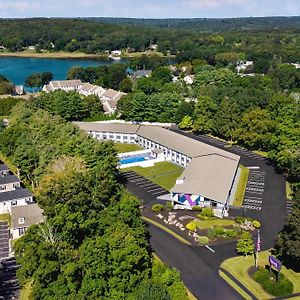 Spark By Hilton Mystic Groton Hotel Exterior photo