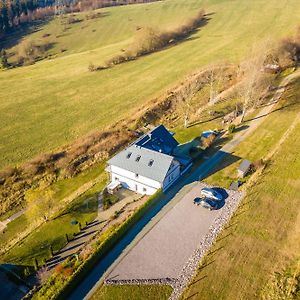 Ferienwohnung Fuchsbau Im Eg Des Ferienhauses Falkenhoehe Oberweißbach Exterior photo