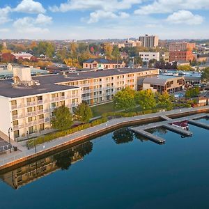 Holiday Inn Hotel Peterborough Waterfront By Ihg Exterior photo