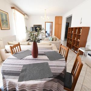 Nikita'S House - 3 Min From Racetrack - Free Parking And Wifi - 7 Guests Apartamento Serres Exterior photo