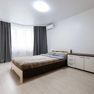 0272 Нова Затишна Квартира Жк Щасливий Apartamento Kiev Exterior photo