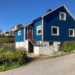 The Blue House At The End Of The World I Apartamento Mehamn Exterior photo