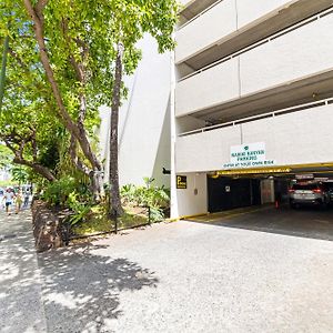 Stylish Waikiki Gem With Ocean View And Free Parking! Apartamento Honolulu Exterior photo