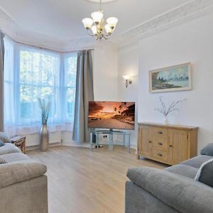 Onsitestays - Tranquil 2 Bedroom Apartment With Large Kitchen, Private Garden Near Wimbledon Station Londres Exterior photo