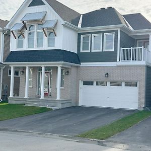 2 Bedroom Ensuite Ottawa Exterior photo