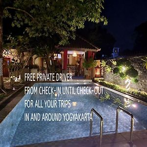 Private Pool Villa Rosseno Including Car&Driver Jogjacarta Exterior photo