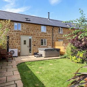 Cow Byre Vila Little Tew Exterior photo