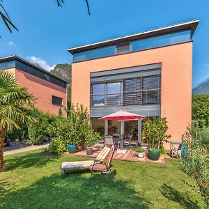 Casa Oliver, Tra La Calanca E I Castelli Di Bellinzona Apartamento Grono Exterior photo