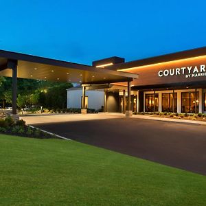 Courtyard By Marriott Lincroft Red Bank Hotel Exterior photo