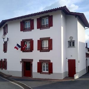 Maison Bidegain Berria Acomodação com café da manhã Ispoure Exterior photo