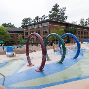 Williamsburg Woodlands Hotel & Suites, An Official Colonial Williamsburg Hotel Exterior photo