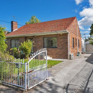 Belmore Brand New Renovated 3Br House Ac & Parking Vila Sidney Exterior photo