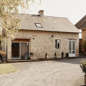 Le Clos Poulain Chambres d'Hôtes et Gîtes entre Terre et Mer Nonant Exterior photo