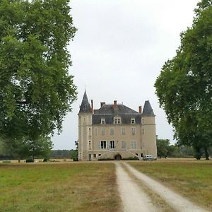 Belle Dependance Du Chateau : Le Logis Vila Ardentes Exterior photo