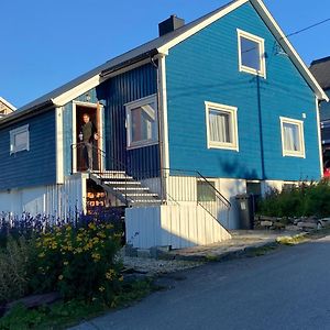 The Blue House At The End Of The World II Apartamento Mehamn Exterior photo