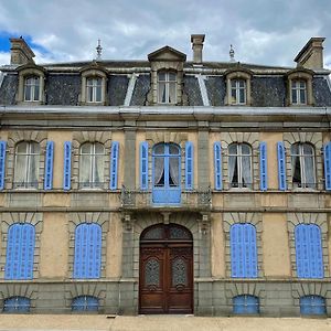 Maison D'Hercule Acomodação com café da manhã Mayenne Exterior photo