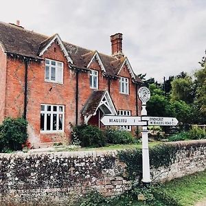 Leygreen Farmhouse Acomodação com café da manhã Southampton Exterior photo