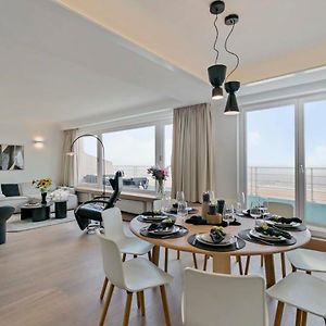 Stunning Fully Renovated Apartment With Panoramic Sea-View In 'T Zoute With 2 Parkings Knokke-Heist Exterior photo