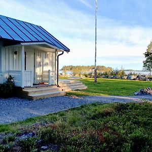 Stuga Med Havsutsikt Vila Robertsfors Exterior photo