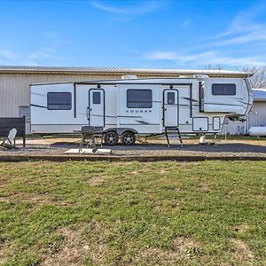 Cozy 2-Guest Rv On Nature Farm Pine Grove  Exterior photo