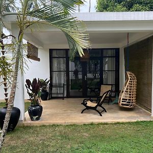 South Coast Villa Tangalle Exterior photo