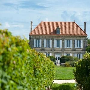 Lovely Chateau 25 Min From Bordeaux Vila Cézac Exterior photo