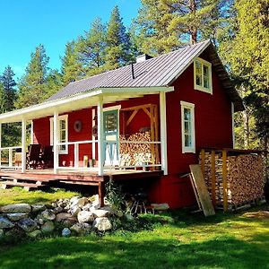 Charmantes Ferienhaus In Der Wildnis Lapplands Vila Blattniksele Exterior photo