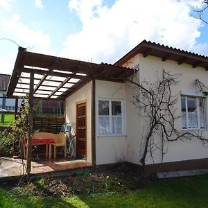 Kleines Ferienhaus Mit Garten Und Grill In Garitz Vila Bad Kissingen Exterior photo