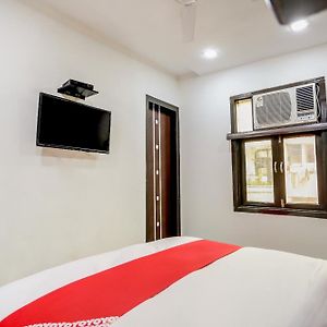 Oyo Anshun Residency Near M2K Cinemas Rohini Hotel Nova Deli Exterior photo