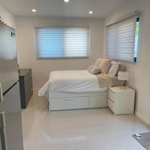 Studio In Dania Beach Close To Airport Apartamento Exterior photo