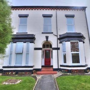 Crosby Lovely Refurbished Flat, Direct Garden Access; Wifi Apartamento Exterior photo